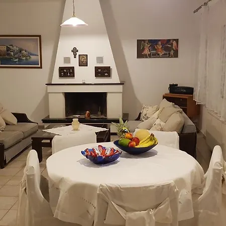 Silver Raches, Sky 펜션 Kouvéla